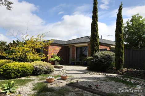 Property photo of 10 Manifera Close Manor Lakes VIC 3024