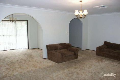 Property photo of 22 Bowerbird Crescent St Clair NSW 2759