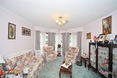 Property photo of 6 Gallway Drive Eaglehawk VIC 3556