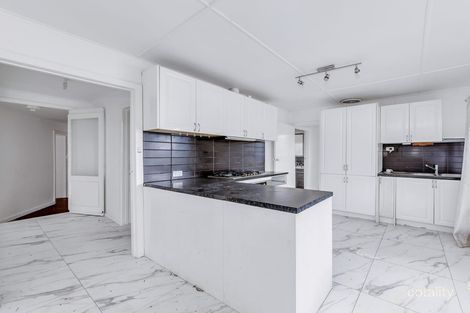 Property photo of 64 Clairmont Avenue Cranbourne VIC 3977