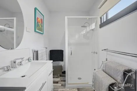 Property photo of 128 Flinders Street Beauty Point TAS 7270