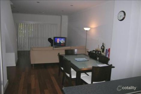 Property photo of 2/122 Gilbert Street Adelaide SA 5000