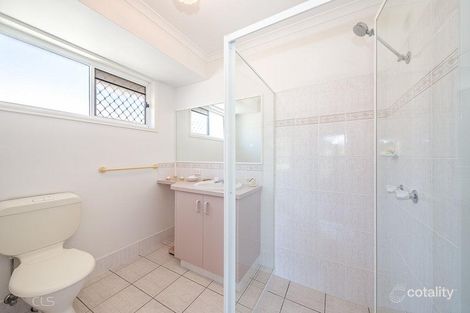 Property photo of 61 Lachlan Crescent Sandstone Point QLD 4511