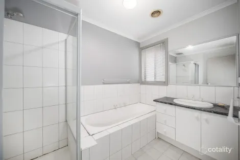 Property photo of 3 Joseph Drive Hillside VIC 3037