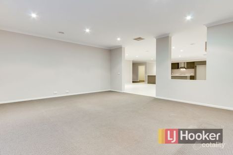 Property photo of 21 Sagan Drive Cranbourne North VIC 3977