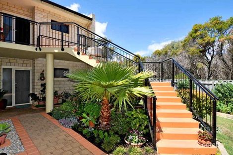 12/21 Oakmont Ave, Meadow Springs, WA 6210