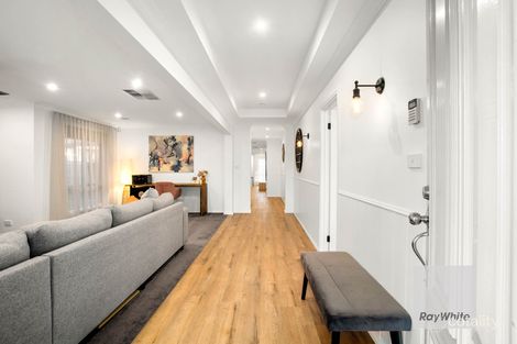 Property photo of 5 Darling Court Taylors Hill VIC 3037