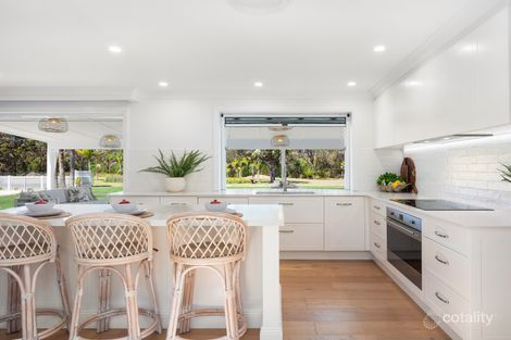 Property photo of 8 Hayley Close Tumbi Umbi NSW 2261