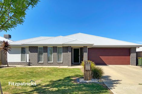 Property photo of 17 Darcy Drive Boorooma NSW 2650