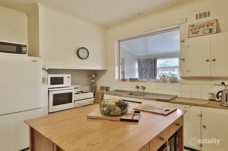 Property photo of 24 Uvadale Grove Kew VIC 3101