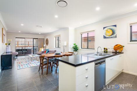 Property photo of 27 Hyslop Crescent Casey ACT 2913