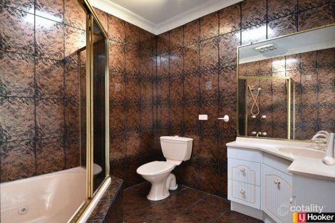 2 Manly Cl, Albany Creek, QLD 4035