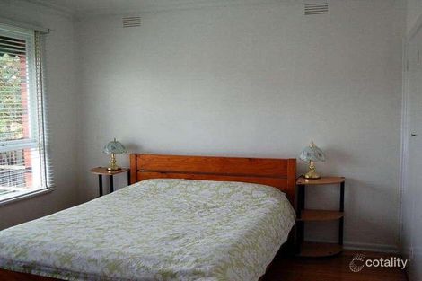 Property photo of 1 Tamarisk Avenue Glen Waverley VIC 3150