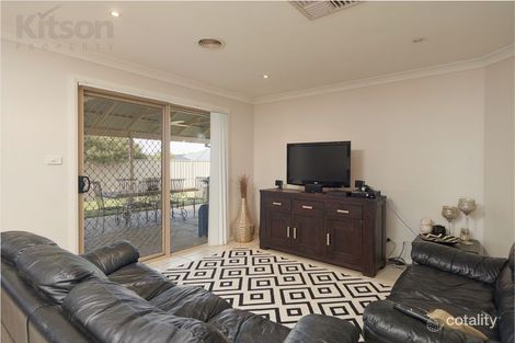 Property photo of 24 Bedervale Street Bourkelands NSW 2650