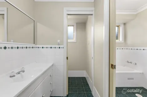 Property photo of 5 Honeysuckle Crescent Scone NSW 2337