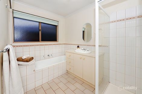 Property photo of 31 Woodside Drive Rowville VIC 3178