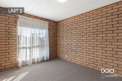 Property photo of 24 Thomas Street Kangaroo Flat VIC 3555