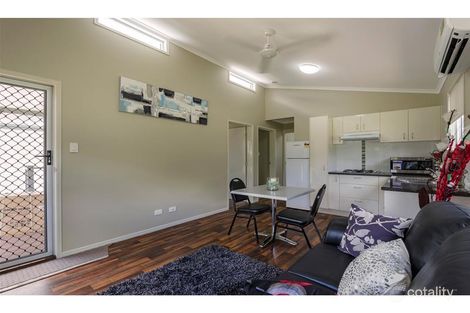 Property photo of 2/94 Twyford Street Avoca QLD 4670