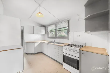 4 Ocean St, Lake Illawarra, NSW 2528