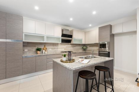 Property photo of 2/1 Munro Avenue Mount Waverley VIC 3149