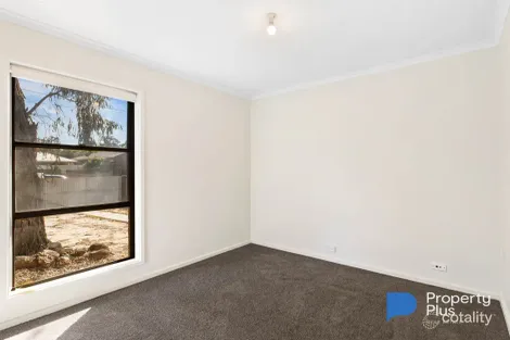 Property photo of 35 Energetic Street Long Gully VIC 3550