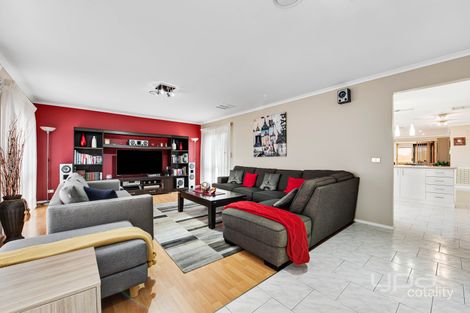 Property photo of 11 Elder Close Meadow Heights VIC 3048