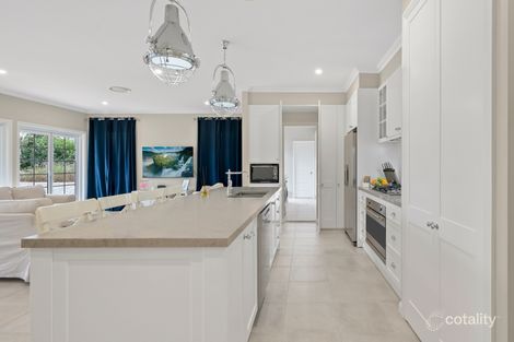 Property photo of 1 Wolloo Close Harrington Park NSW 2567