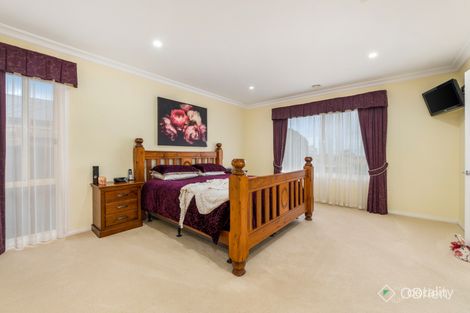 17 Hillview Dr, Carrum Downs, VIC 3201