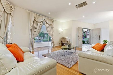 Property photo of 5 Vicarage Way Watsonia North VIC 3087