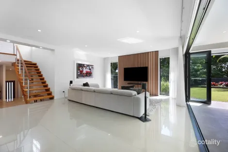 Property photo of 3020 Hillside Hope Island QLD 4212