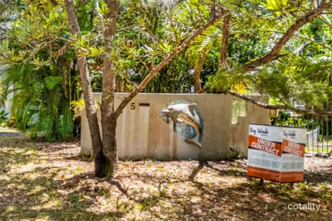 35 Hemp Hill Rd, Russell Island, QLD 4184