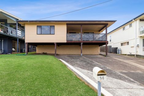 Property photo of 14 The Rampart Manyana NSW 2539