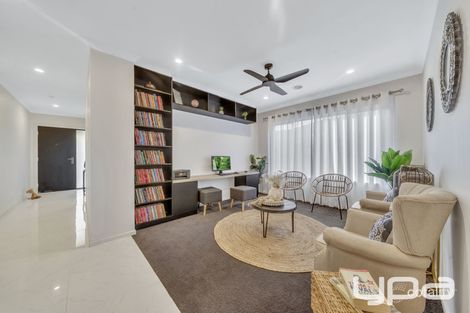 Property photo of 10 Abundance Circuit Clyde VIC 3978