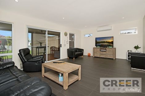 Property photo of 27 Milne Street Shortland NSW 2307