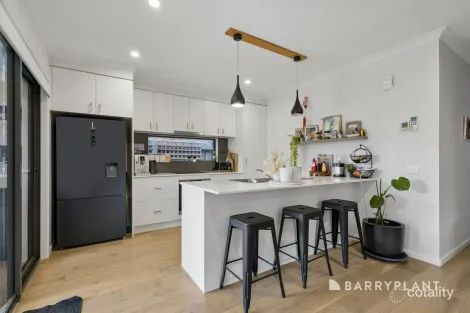 Property photo of 164 Third Avenue Rosebud VIC 3939