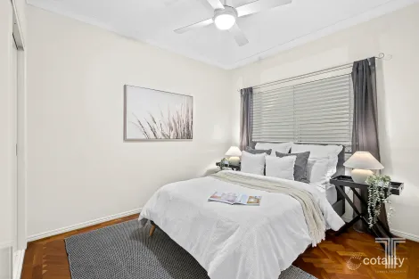 Property photo of 3 Rio Vista Close Carindale QLD 4152