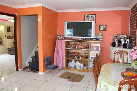 Property photo of 12 Ruth Place Minto NSW 2566