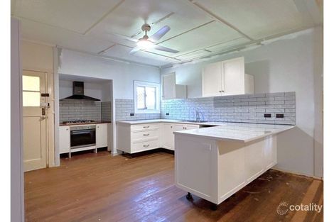 Property photo of 50 Rob Street Newtown QLD 4350