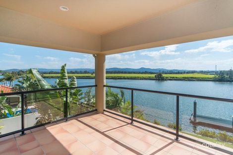 Property photo of 3120 Riverleigh Drive Hope Island QLD 4212