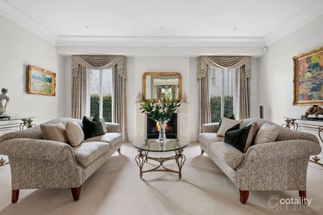 Property photo of 12 Pembroke Road Balwyn VIC 3103