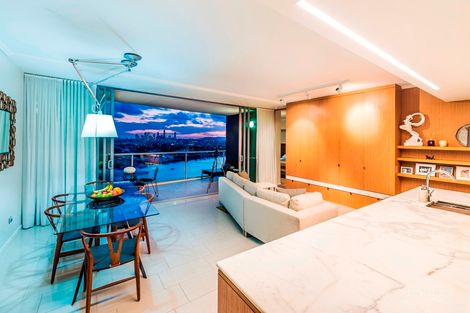 12006/8 Harbour Rd, Hamilton, QLD 4007