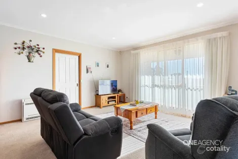 Property photo of 1/37 Thorne Street Upper Burnie TAS 7320