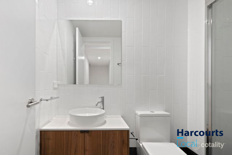 Property photo of 306/35 Lambert Road Indooroopilly QLD 4068