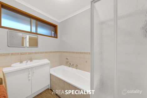 Property photo of 12 Crystal Gardens Cranbourne West VIC 3977