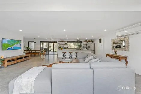 Property photo of 6 Carrama Court Mudgeeraba QLD 4213