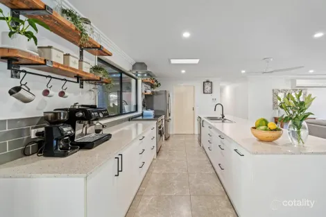 Property photo of 6 Carrama Court Mudgeeraba QLD 4213