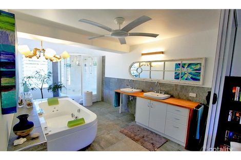 Property photo of 24 Reef Street Saunders Beach QLD 4818