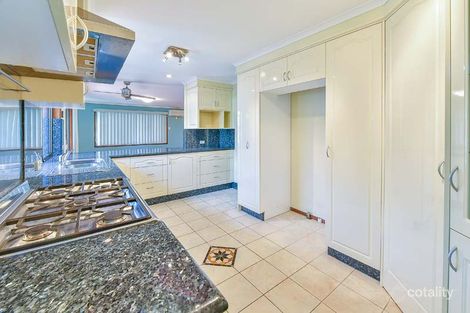 Property photo of 3 Squeers Place Ambarvale NSW 2560