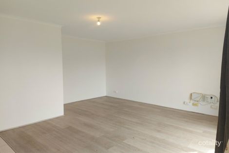 Property photo of 14 Broadfield Close Utakarra WA 6530