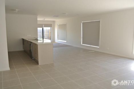 Property photo of 155 Citybay Drive Point Cook VIC 3030